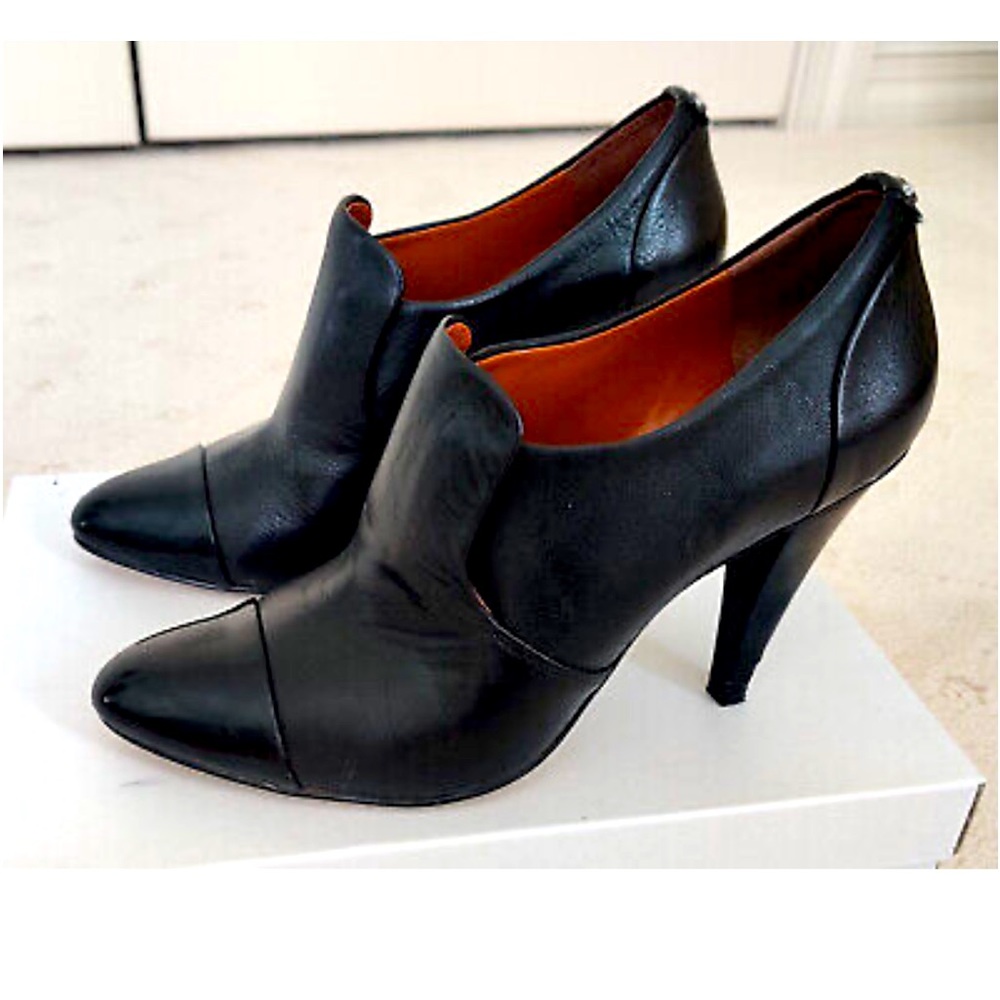 Calvin Klein Christie Black leather Patent toe high heel bootie